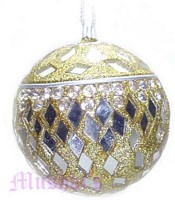 Christmas Hanging Ball - click here for large view